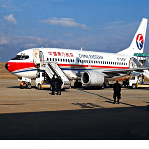 信阳明港航空快运业稳步发展的原因是什么？